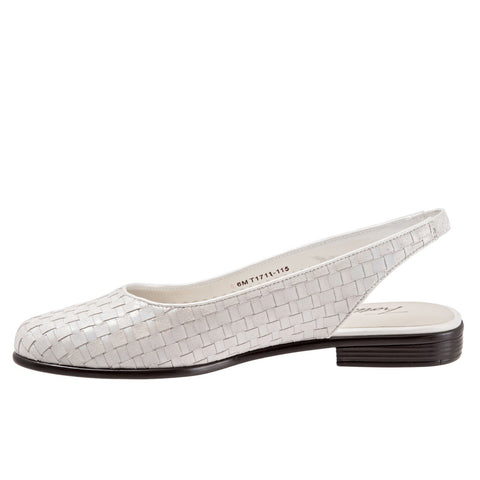 Trotters Lucy T1711-115 Womens White Wide Leather Slingback Flats Shoes