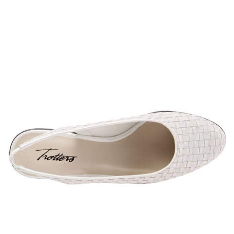 Trotters Lucy T1711-115 Womens White Wide Leather Slingback Flats Shoes
