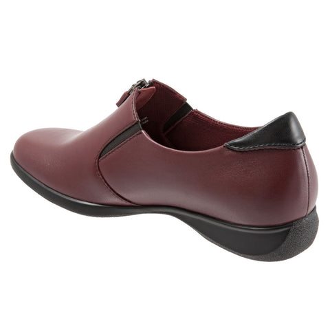 Trotters Jacey T1759-601 Womens Red Wide Leather Slip On Loafer Flats Shoes