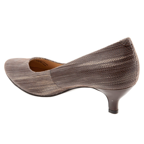 Trotters Kiera T1805-117 Womens Brown Wide Leather Slip On Pumps Heels Shoes