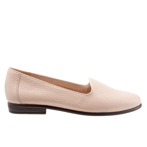 Trotters Liz Tumbled T1807-715 Womens Beige Extra Wide Loafer Flats Shoes