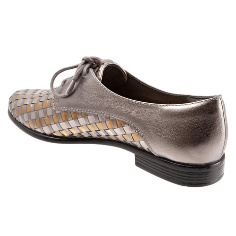 Trotters Lizzie T1858-042 Womens Silver Narrow Leather Loafer Flats Shoes