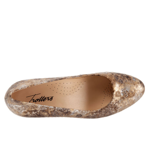 Trotters Fab T1905-263 Womens Gold Leather Slip On Pumps Heels Shoes