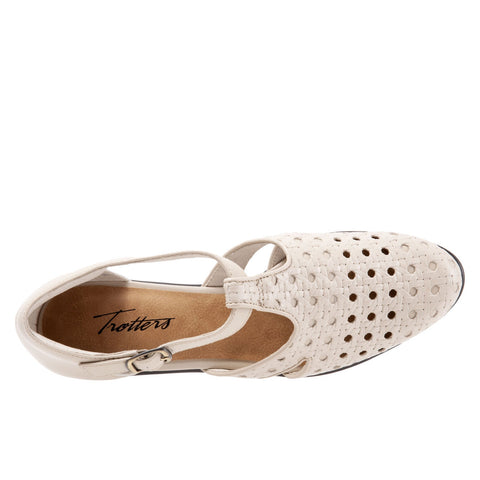 Trotters Leatha Open Weave T1908-126 Womens Beige Narrow Strap Sandals Shoes