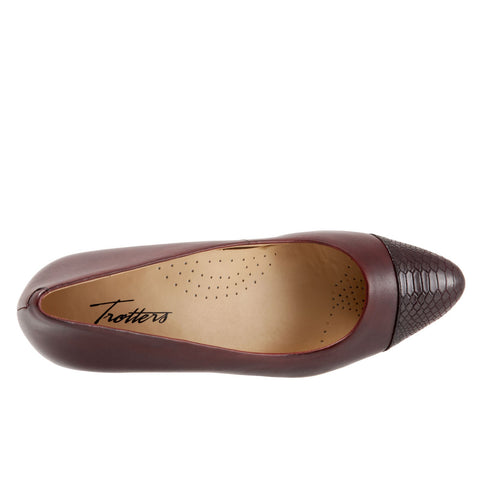 Trotters Kiki T1957-627 Womens Burgundy Narrow Leather Pumps Heels Shoes