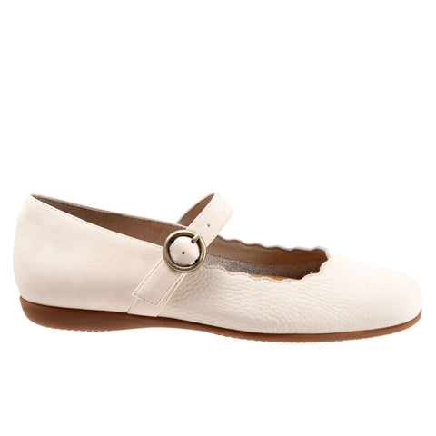 Trotters Sugar T1963-126 Womens Beige Wide Leather Mary Jane Flats Shoes