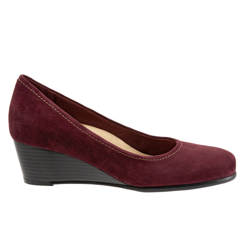 Trotters Winnie T1965-627 Womens Burgundy Leather Slip On Wedges Heels Shoes
