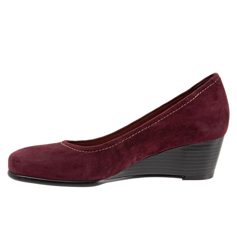 Trotters Winnie T1965-627 Womens Burgundy Leather Slip On Wedges Heels Shoes