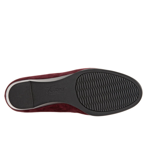 Trotters Winnie T1965-627 Womens Burgundy Leather Slip On Wedges Heels Shoes
