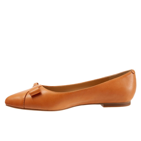 Trotters Erica T2004-282 Womens Brown Narrow Leather Ballet Flats Shoes