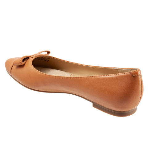 Trotters Erica T2004-282 Womens Brown Narrow Leather Ballet Flats Shoes