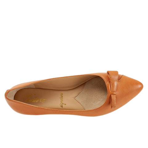 Trotters Erica T2004-282 Womens Brown Leather Slip On Ballet Flats Shoes