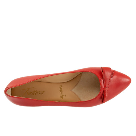 Trotters Erica T2004-600 Womens Red Wide Leather Slip On Ballet Flats Shoes