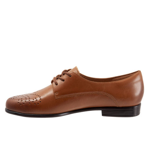 Trotters Livvy T2062-215 Womens Brown Wide Leather Loafer Flats Shoes