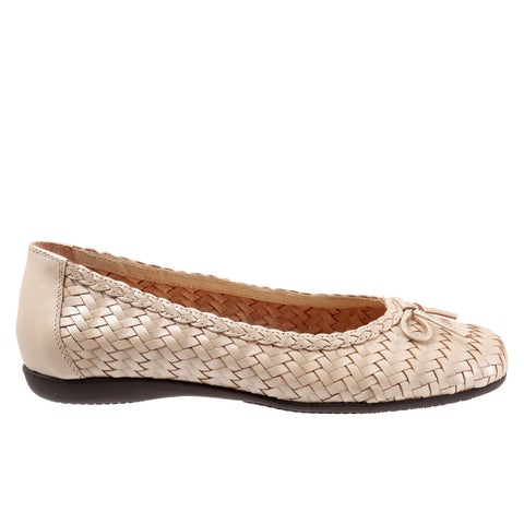 Trotters Gillian T2122-177 Womens Brown Narrow Leather Ballet Flats Shoes