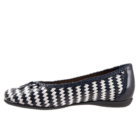 Trotters Gillian T2122-418 Womens Blue Wide Leather Ballet Flats Shoes