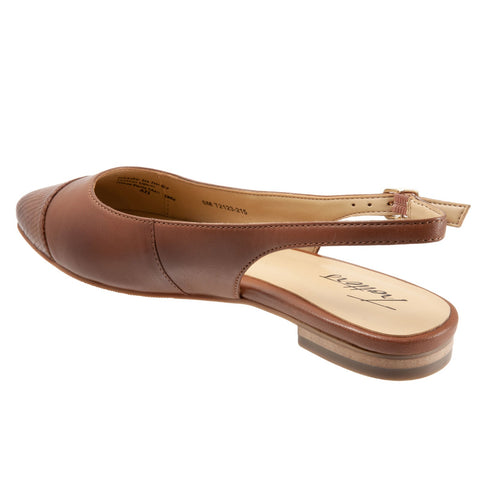 Trotters Halsey T2123-215 Womens Brown Wide Leather Slingback Flats Shoes