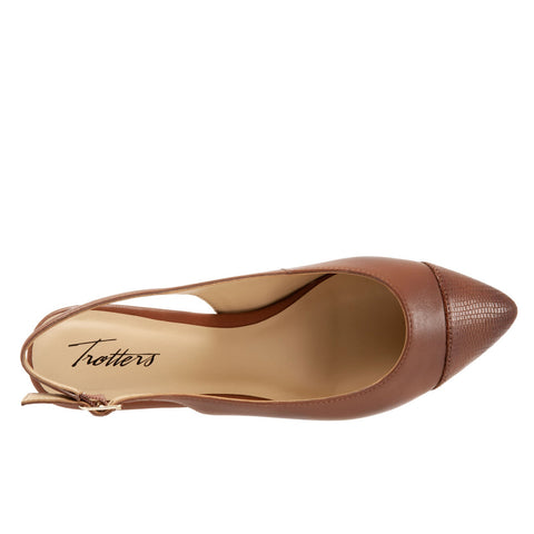 Trotters Halsey T2123-215 Womens Brown Wide Leather Slingback Flats Shoes