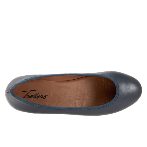 Trotters Isla T2170-400 Womens Blue Leather Slip On Ballet Flats Shoes