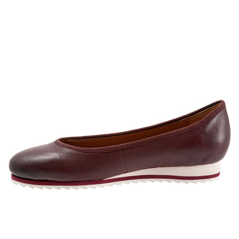 Trotters Isla T2170-627 Womens Burgundy Leather Slip On Ballet Flats Shoes