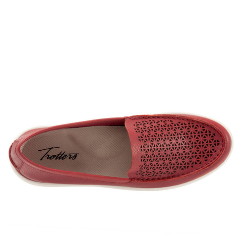 Trotters Audrey T2211-601 Womens Red Narrow Leather Loafer Flats Shoes
