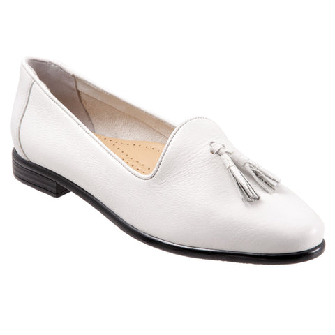 Trotters Liz Tassel T2224-100 Womens White Extra Wide Loafer Flats Shoes