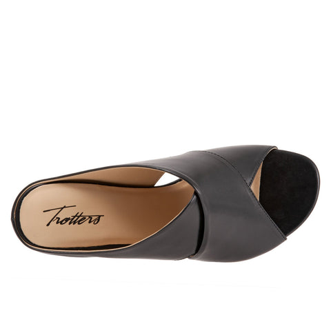 Trotters Nora T2226-001 Womens Black Wide Leather Heeled Sandals Shoes