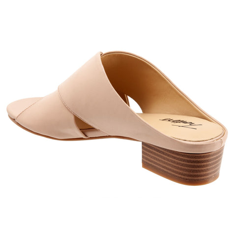Trotters Nora T2226-130 Womens Beige Wide Leather Heeled Sandals Shoes