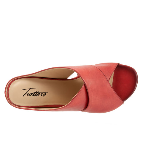 Trotters Nora T2226-600 Womens Red Leather Slip On Heeled Sandals Shoes