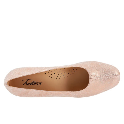 Trotters Doris T3235-726 Womens Pink Leather Slip On Pumps Heels Shoes