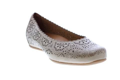 Earthies Lea Bindi BINDI BISCUIT LEA Womens Beige Wide Ballet Flats Shoes
