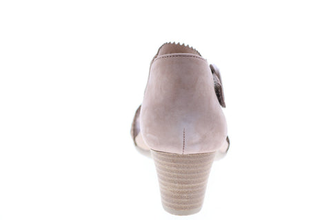 Earth Ivy Seneca Soft Bck Womens Beige Suede Strap Heels Shoes
