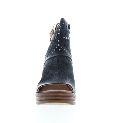 Miz Mooz Atlas M29009 Womens Black Leather Hook & Loop Wedges Sandals Shoes