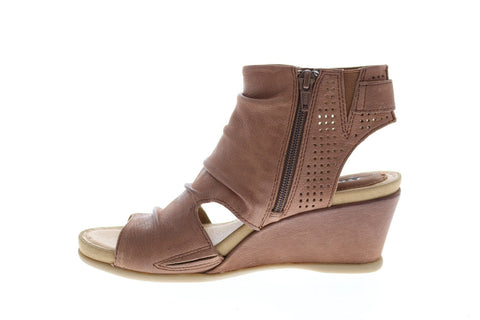 Earth Sweetpea Side Zip Womens Beige Leather Zipper Wedges Heels Shoes